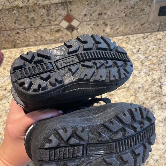 Columbia waterproof toddler snow boots - Picture 3 of 4